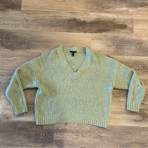 Women's V-Neck Sweater in Green
